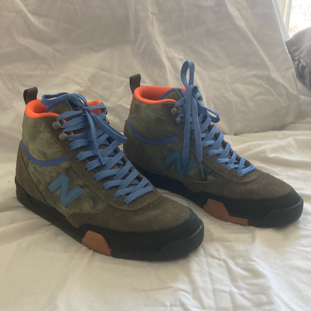 Wore a couple of times great shoe